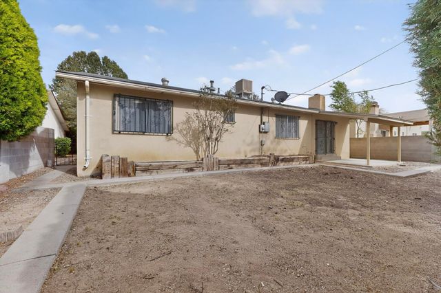 3825 Altez Street NE, Albuquerque, NM 87111