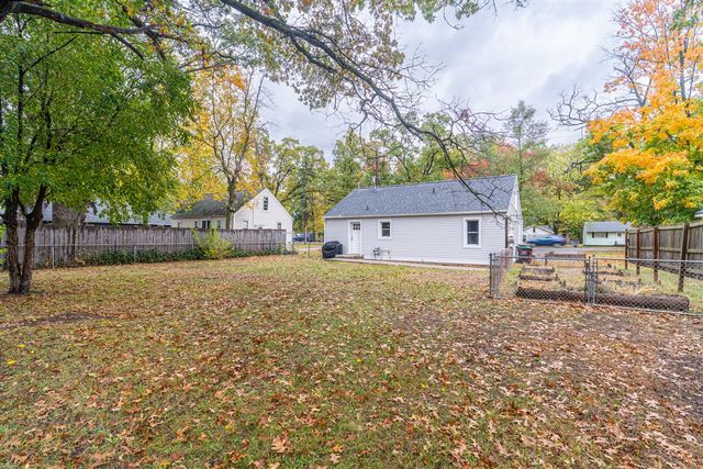 517 S Sheridan Drive, Muskegon, MI 49442