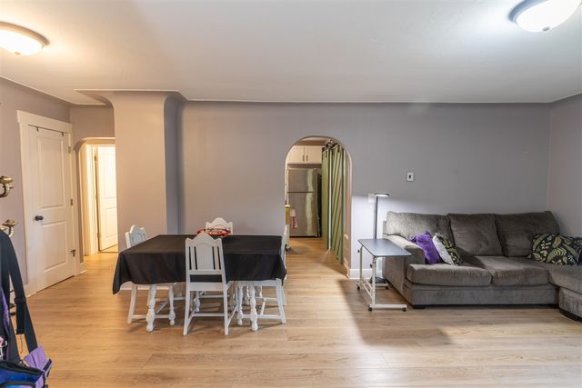 517 S Sheridan Drive, Muskegon, MI 49442