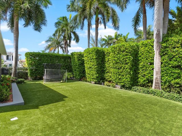 224 S Island, Golden Beach, FL 33160