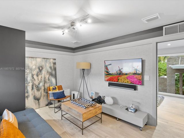 224 S Island, Golden Beach, FL 33160