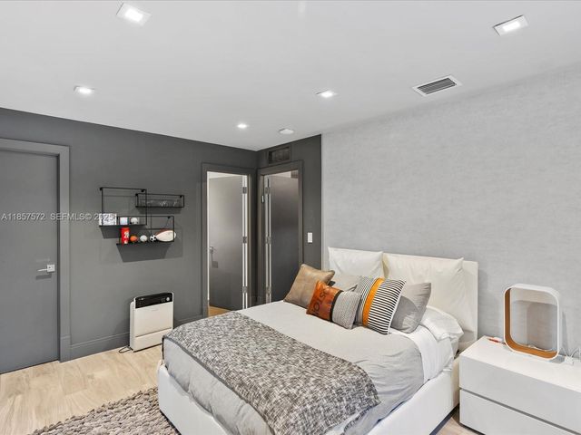 224 S Island, Golden Beach, FL 33160