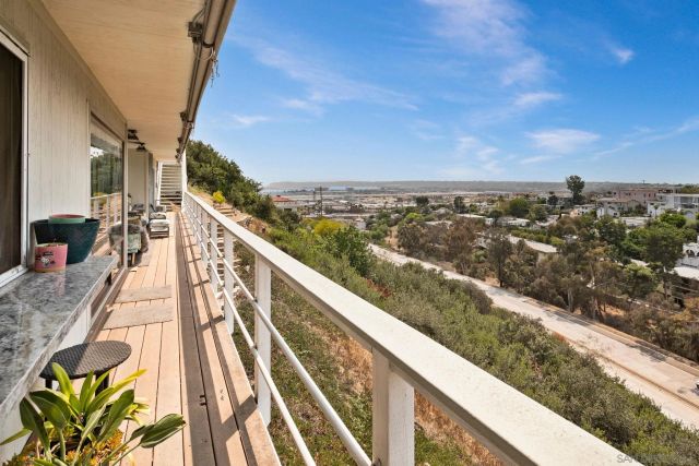 1694 Torrance St, San Diego, CA 92103