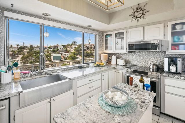 1694 Torrance St, San Diego, CA 92103