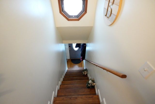 87 Berkshire Dr, Westfield, MA 01085
