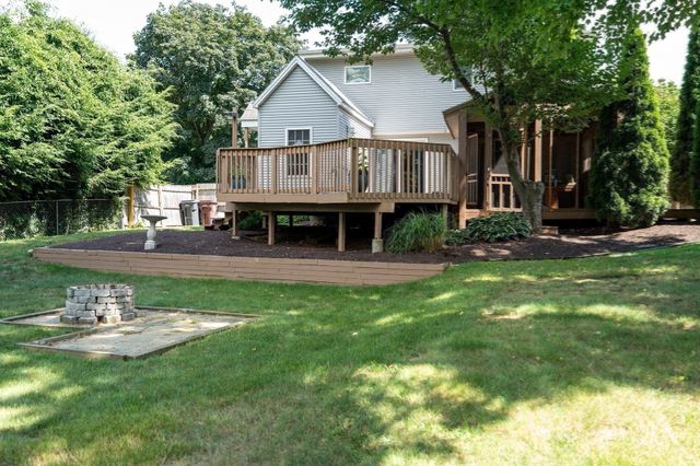 87 Berkshire Dr, Westfield, MA 01085
