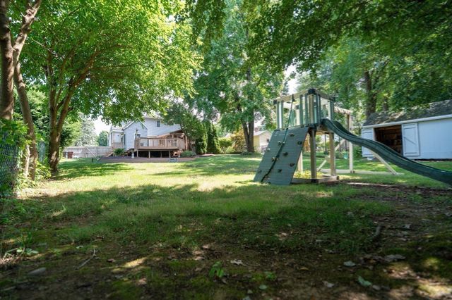 87 Berkshire Dr, Westfield, MA 01085
