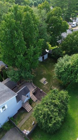 87 Berkshire Dr, Westfield, MA 01085