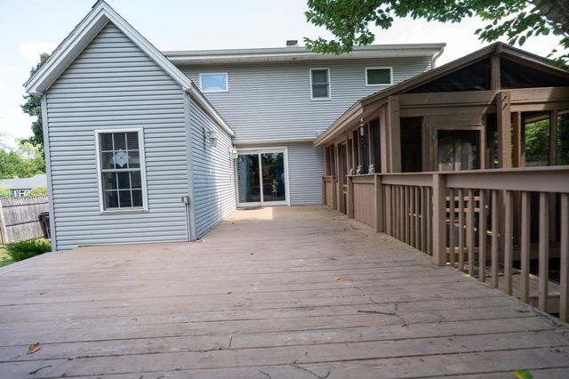 87 Berkshire Dr, Westfield, MA 01085