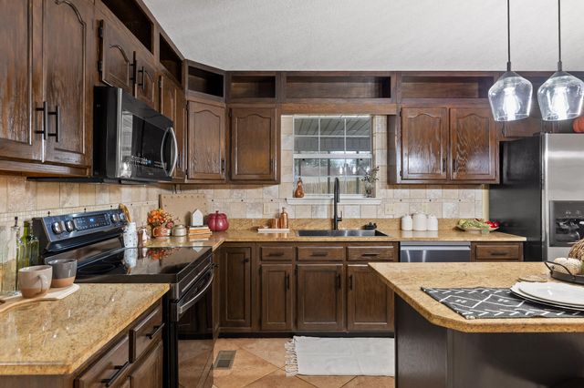 6900 Snow View Lane, Ooltewah, TN 37363