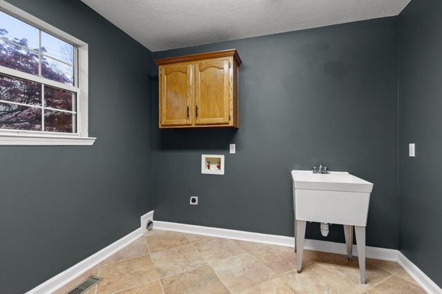 6900 Snow View Lane, Ooltewah, TN 37363