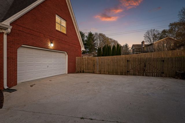 6900 Snow View Lane, Ooltewah, TN 37363