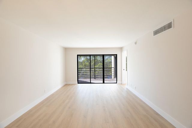 2322 S Cypress Bend Drive 411, Pompano Beach, FL 33069