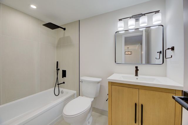 2322 S Cypress Bend Drive 411, Pompano Beach, FL 33069