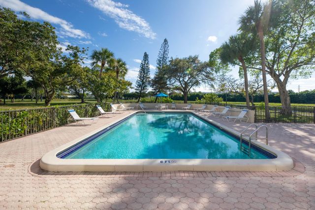 2322 S Cypress Bend Drive 411, Pompano Beach, FL 33069