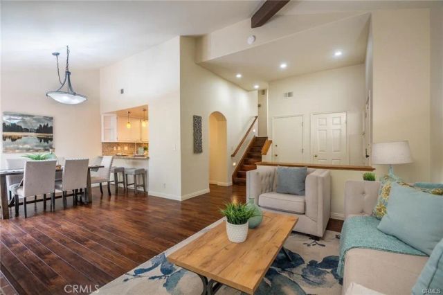 11 Lafayette Court, Manhattan Beach, CA 90266