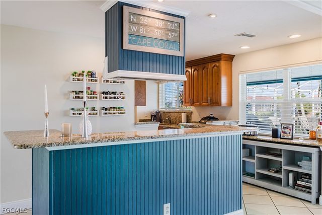 2213 NE 4th ST, Cape Coral, FL 33909