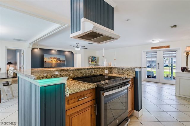 2213 NE 4th ST, Cape Coral, FL 33909