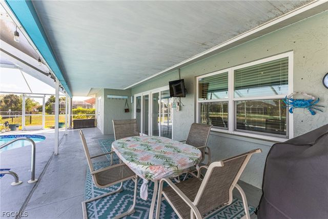 2213 NE 4th ST, Cape Coral, FL 33909