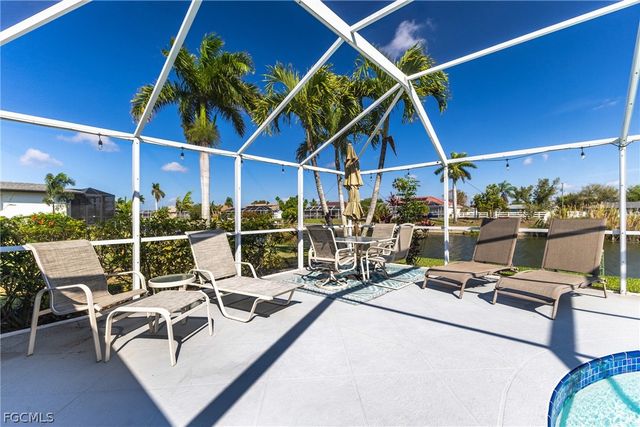 2213 NE 4th ST, Cape Coral, FL 33909