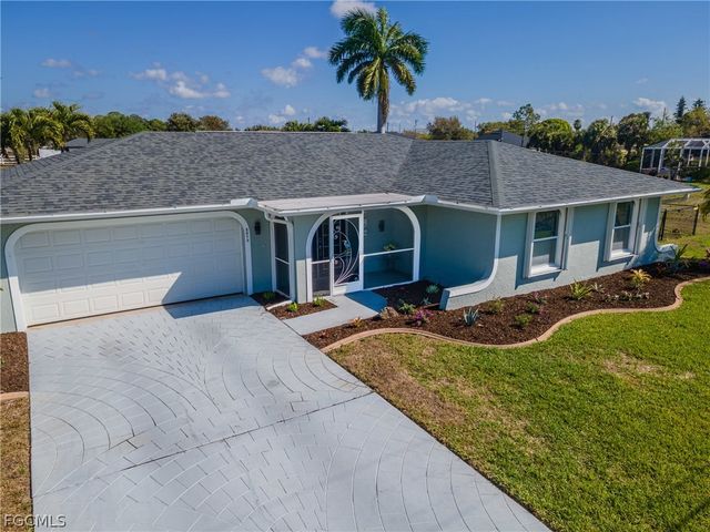 2213 NE 4th ST, Cape Coral, FL 33909