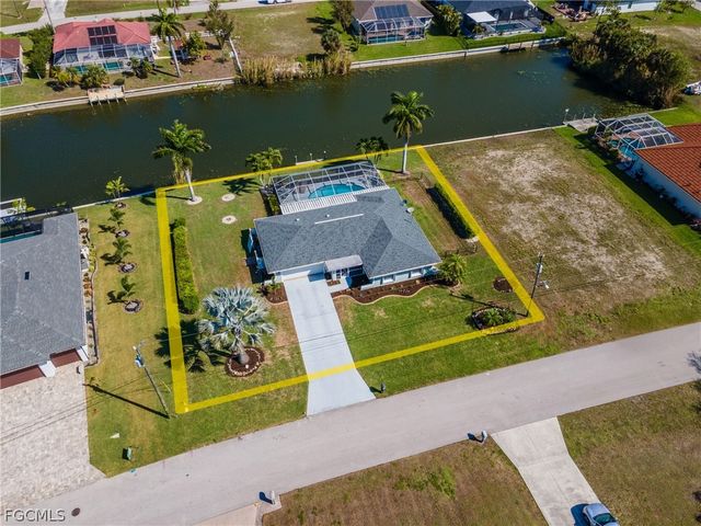 2213 NE 4th ST, Cape Coral, FL 33909