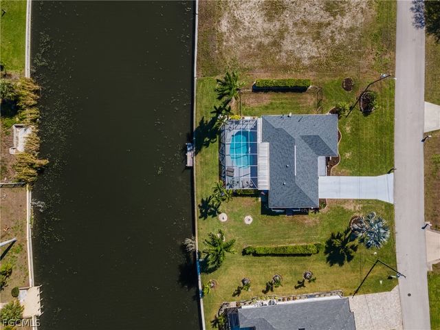 2213 NE 4th ST, Cape Coral, FL 33909