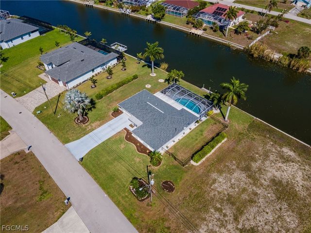 2213 NE 4th ST, Cape Coral, FL 33909