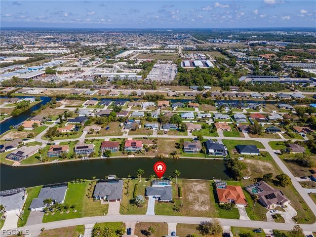 2213 NE 4th ST, Cape Coral, FL 33909