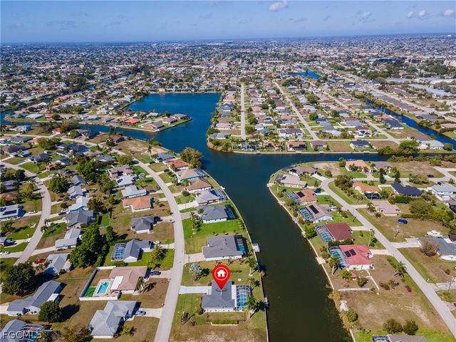 2213 NE 4th ST, Cape Coral, FL 33909