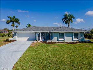 2213 NE 4th ST, Cape Coral, FL 33909