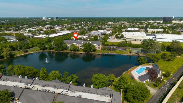 5500 Carriageway Drive 309, Rolling Meadows, IL 60008