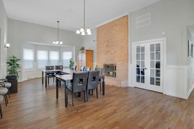 5500 Carriageway Drive 309, Rolling Meadows, IL 60008