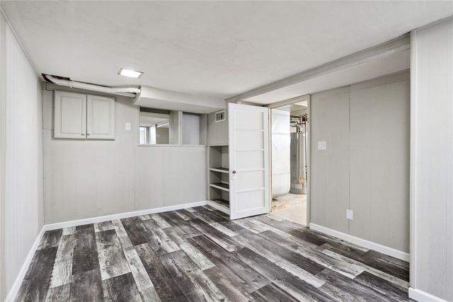 1300 E 34th Street, Des Moines, IA 50317