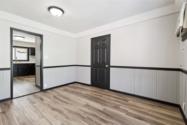 1300 E 34th Street, Des Moines, IA 50317