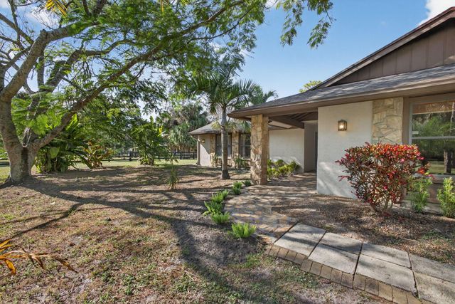 1713 Arabian Drive, Loxahatchee, FL 33470