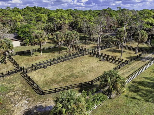 1713 Arabian Drive, Loxahatchee, FL 33470