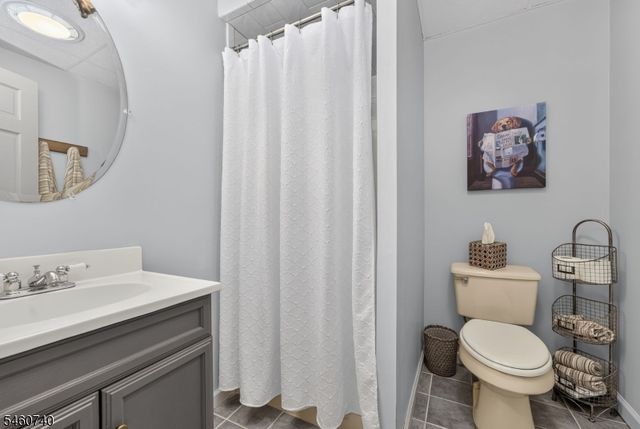 3 High View St, Lebanon Twp., NJ 07830