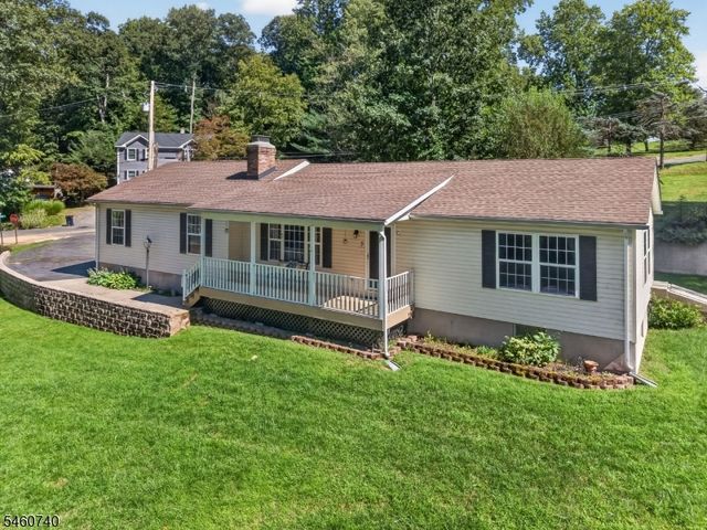 3 High View St, Lebanon Twp., NJ 07830