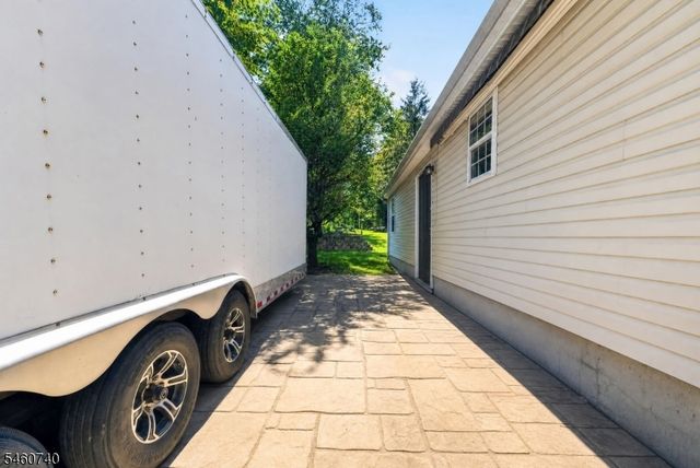 3 High View St, Lebanon Twp., NJ 07830