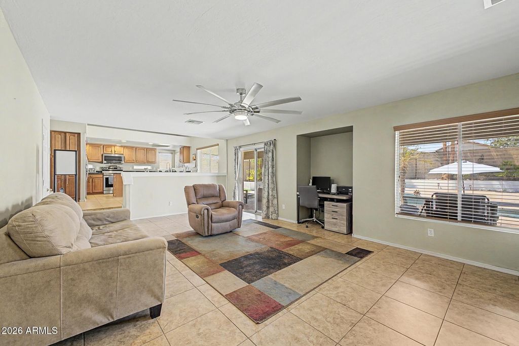 22240 W CANTILEVER Street, Buckeye, AZ 85326 — photo 4