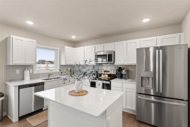 1601 NW Driftwood Drive, Ankeny, IA 50023