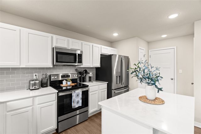 1601 NW Driftwood Drive, Ankeny, IA 50023