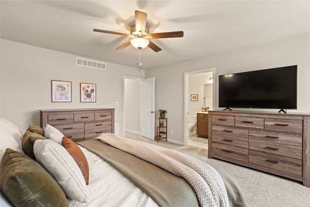 1601 NW Driftwood Drive, Ankeny, IA 50023