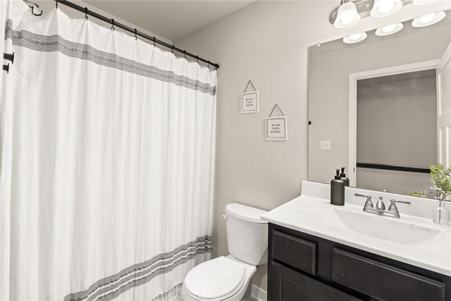 1601 NW Driftwood Drive, Ankeny, IA 50023