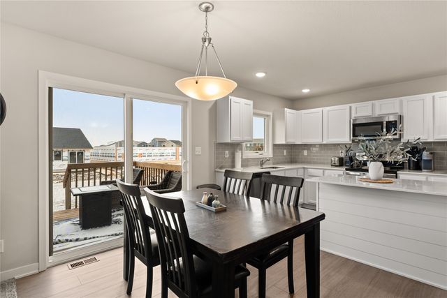 1601 NW Driftwood Drive, Ankeny, IA 50023