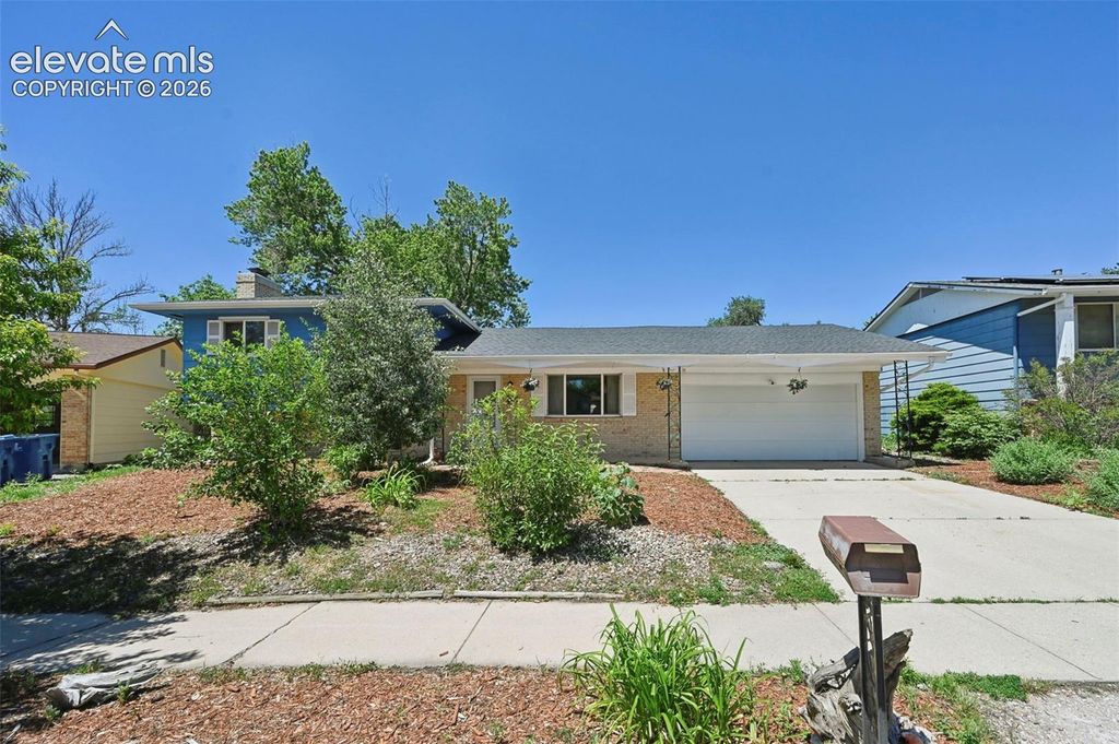 1308 De Reamer Circle, Colorado Springs, CO 80915
