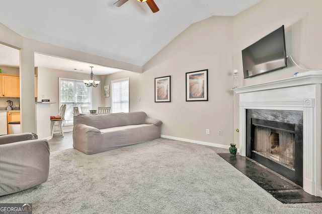 14 Huntington Drive, Grantville, GA 30220