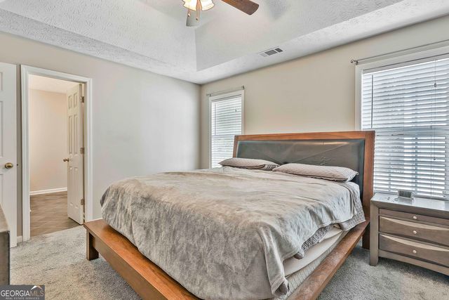 14 Huntington Drive, Grantville, GA 30220