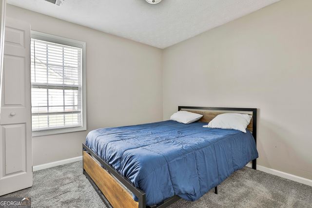 14 Huntington Drive, Grantville, GA 30220